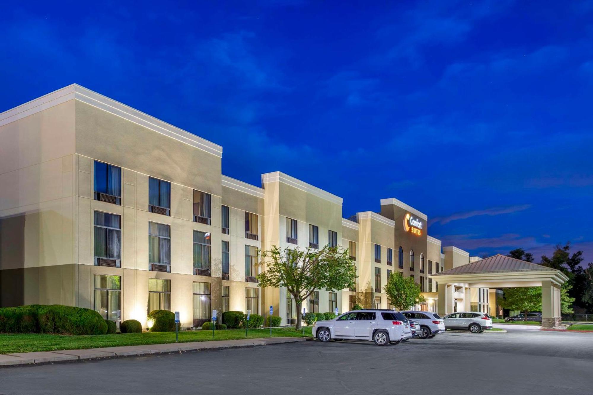 Comfort Suites Ogden Conference Center Esterno foto