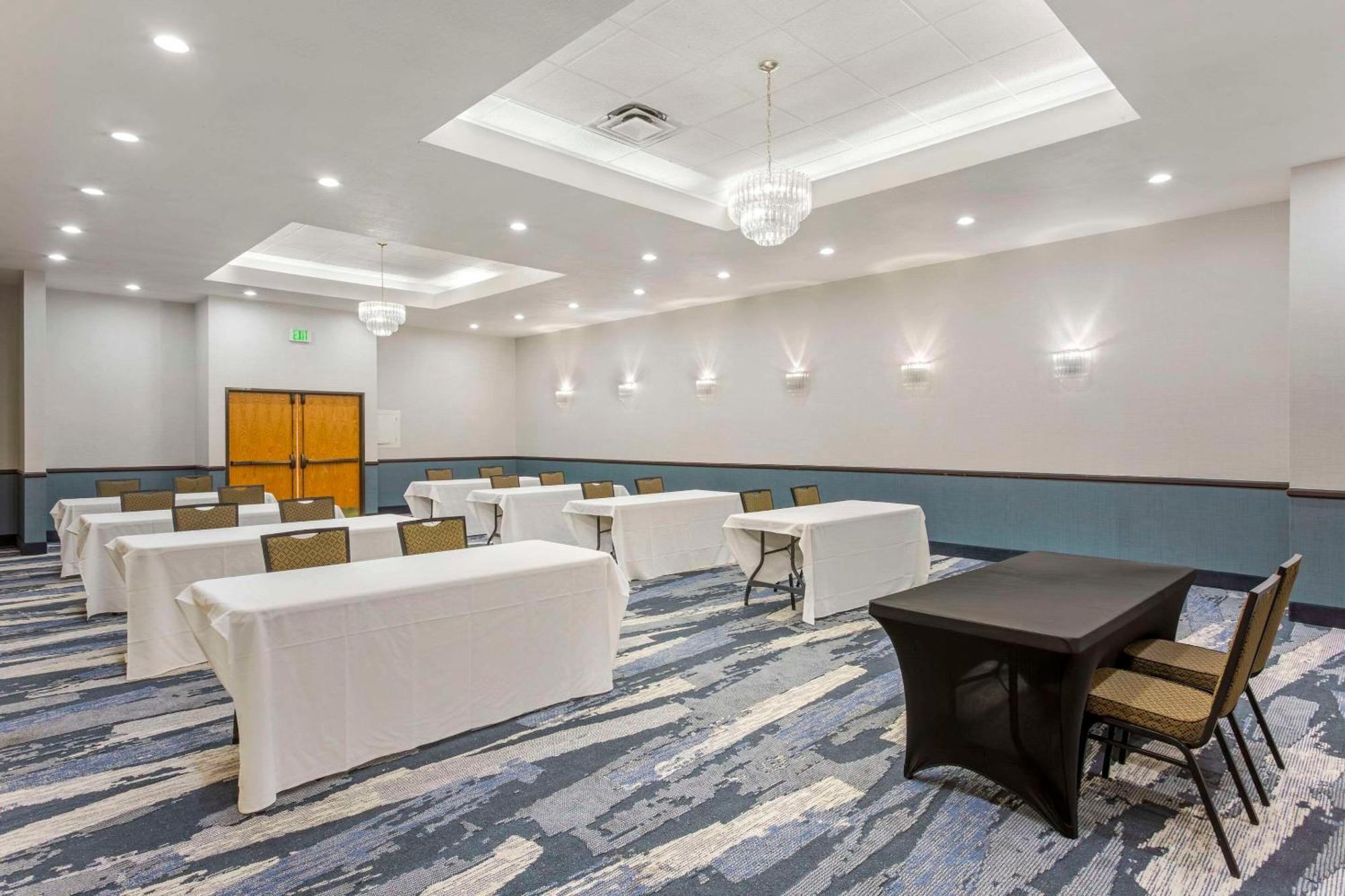 Comfort Suites Ogden Conference Center Esterno foto